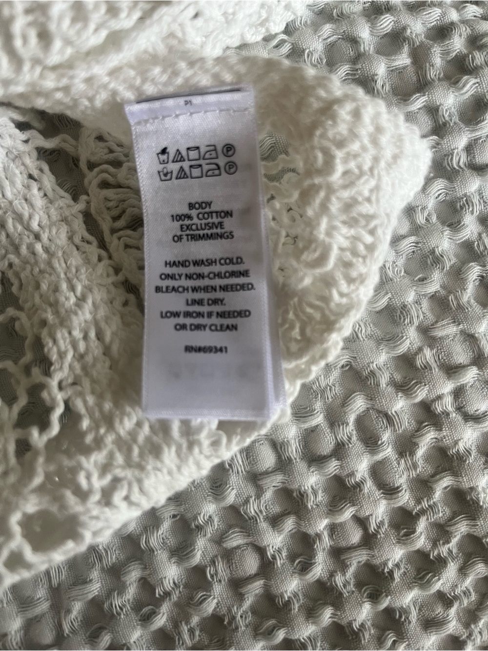 NWT Lacey Bathing Suit Cover Crochet 100% Cotten One Size House Of Harlow - Picture 4 of 4